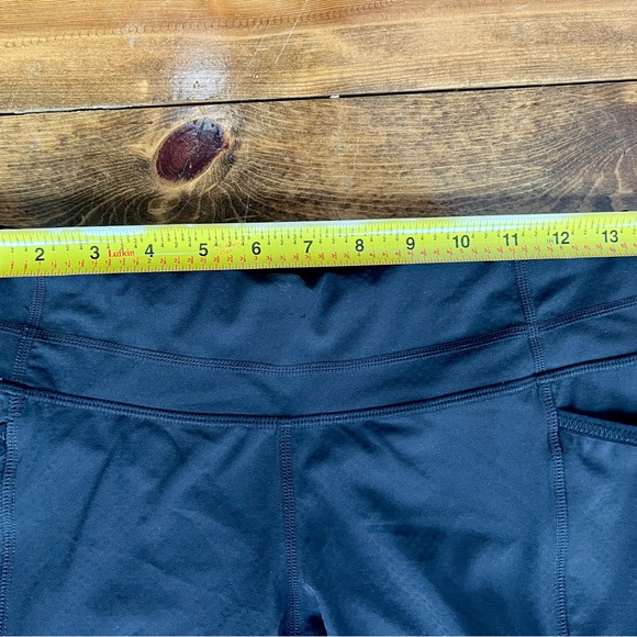 Athleta Dobby Be Free Cropped Knickers size small, black, lightweight - Picture 8 of 8